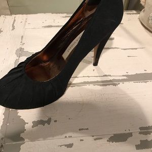 Cynthia Vincent pumps